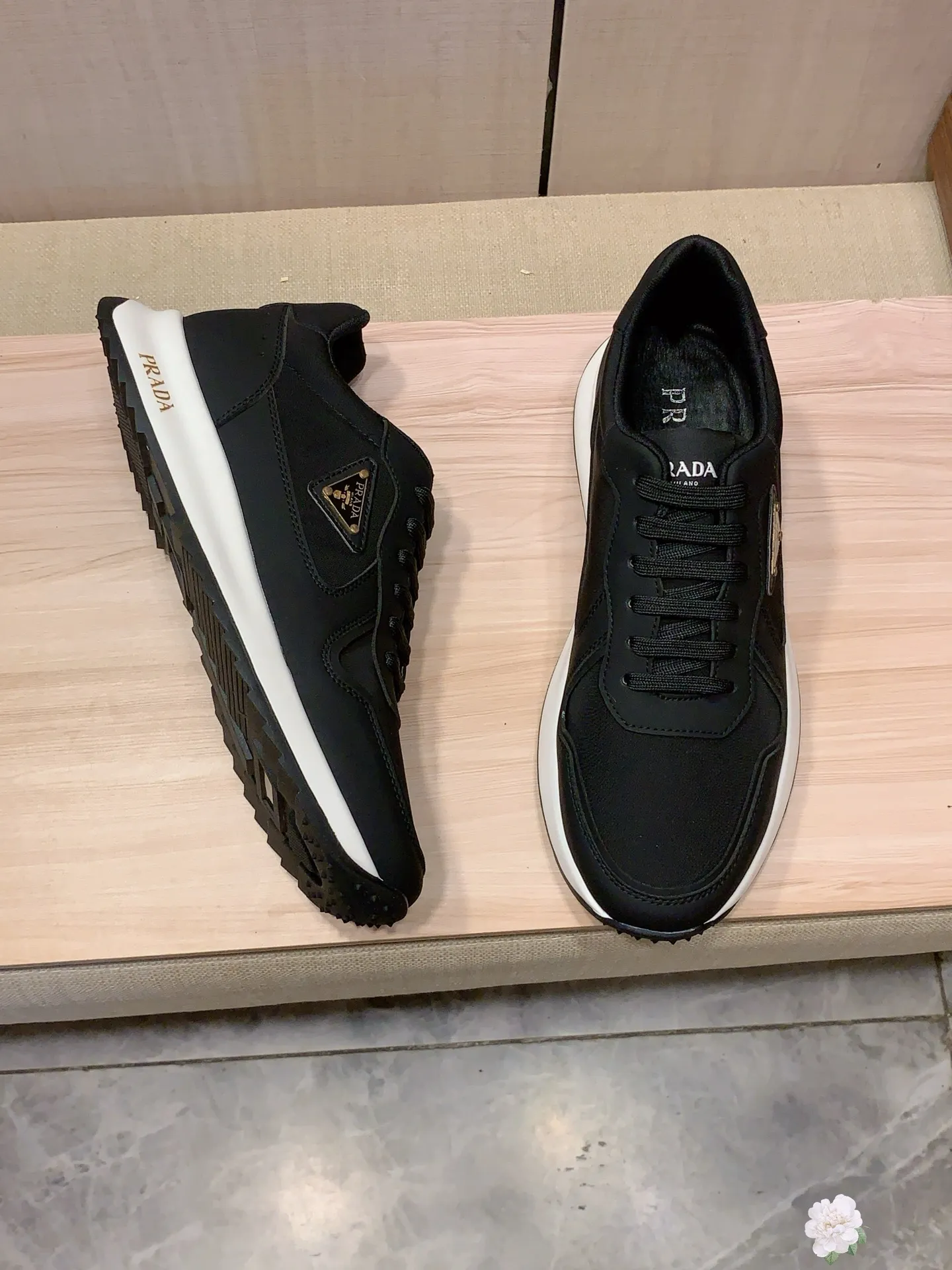 Men's men's shoes💰460💰💰🎩🎩[Lightning][Lightning] "PRADA*" The latest and most popular casual shoes, top brand [seduce] luxury ~ purchasing agency, top ~ quality. [Strong] The upper is made of imported breathable cowhide with material ➕ breathable sheepskin feet (•) and fine workmanship. The original stylish and stylish soft rubber wear-resistant and non-slip outsole is light and comfortable on the feet. The real thing looks better when photographed in person. 0121: code: 38-44, 4️⃣ colors selected
